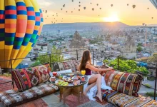 Where do rich people hang out in Turkey And Izmir?